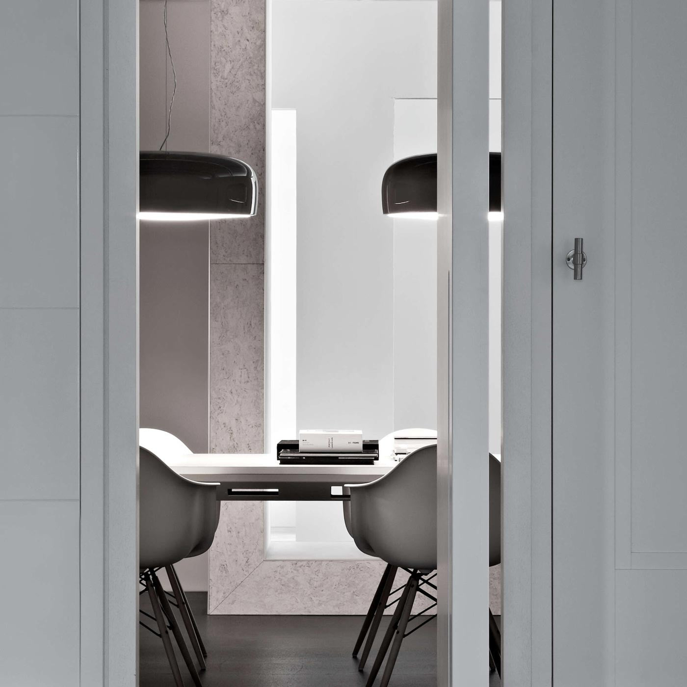 Flos Smithfield Suspension Pro pakabinamas šviestuvas