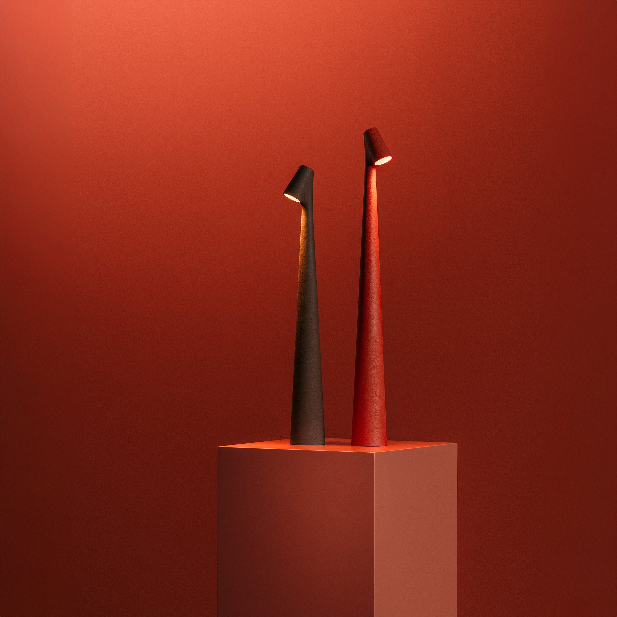 VIBIA AFRICA 5580 / 5585 įkraunamas pastatomas šviestuvas