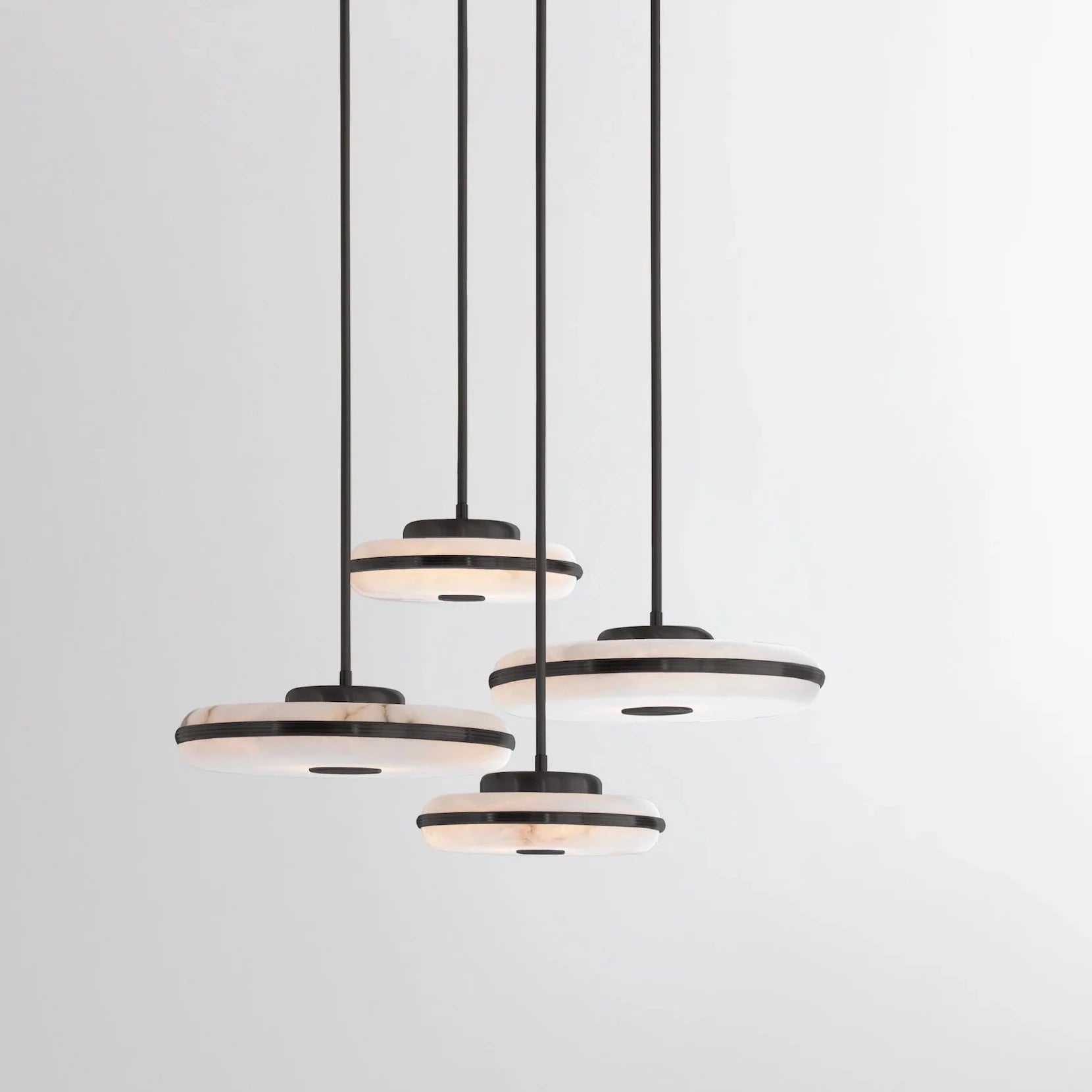 Bert Frank Beran Cchandelier 4 pakabinamas šviestuvas