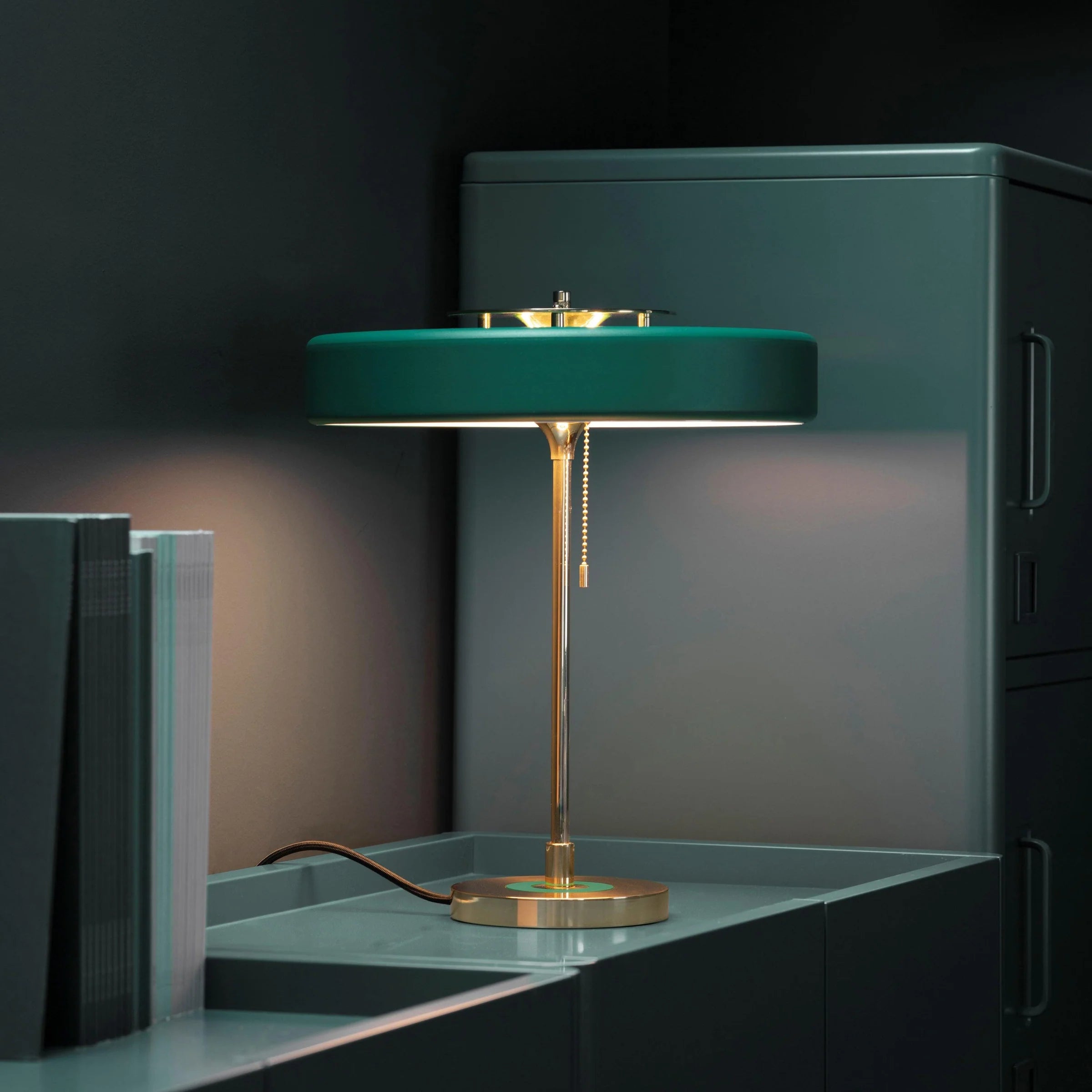 Bert Frank Revolve stalinis šviestuvas