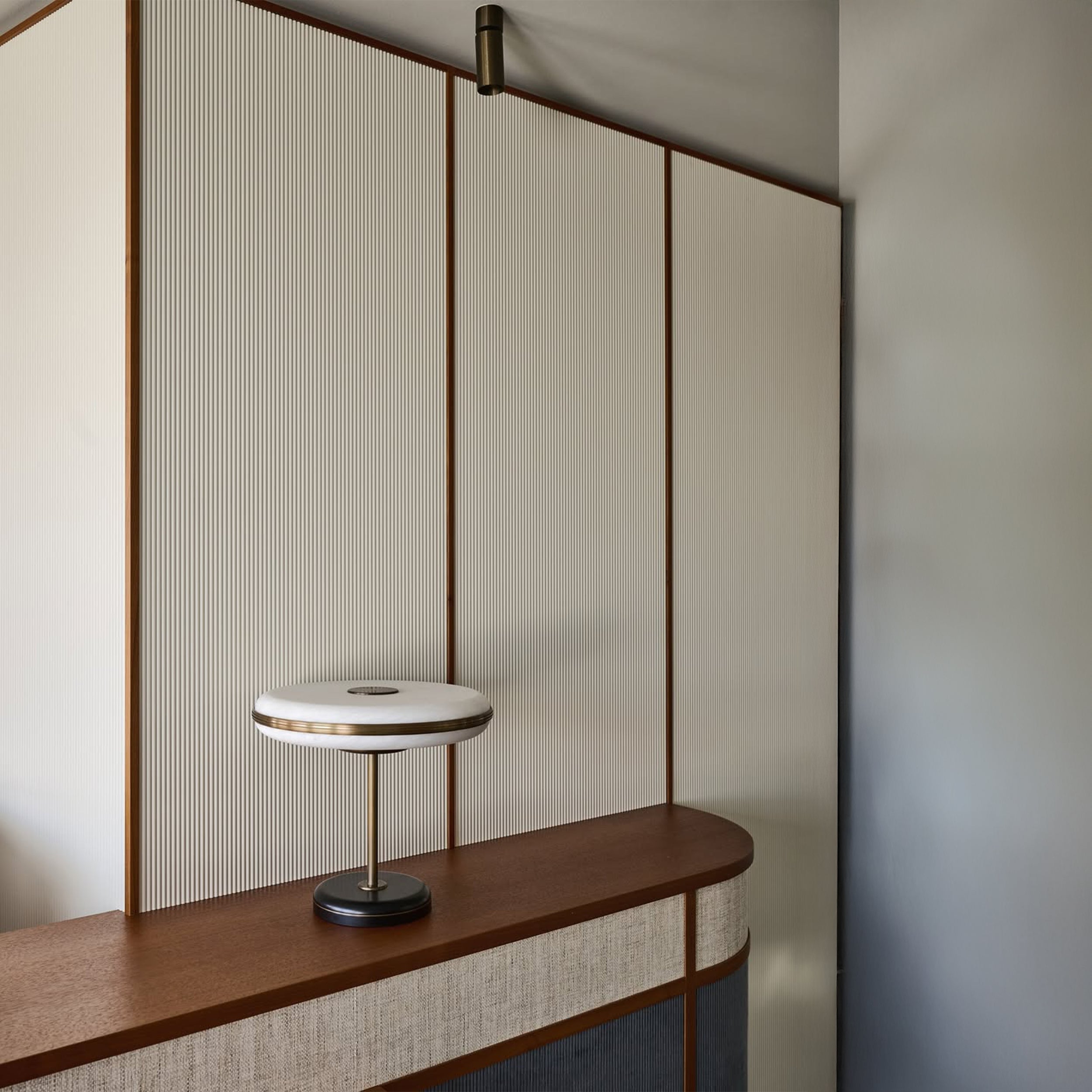 Bert Frank Beran Large stalinis šviestuvas