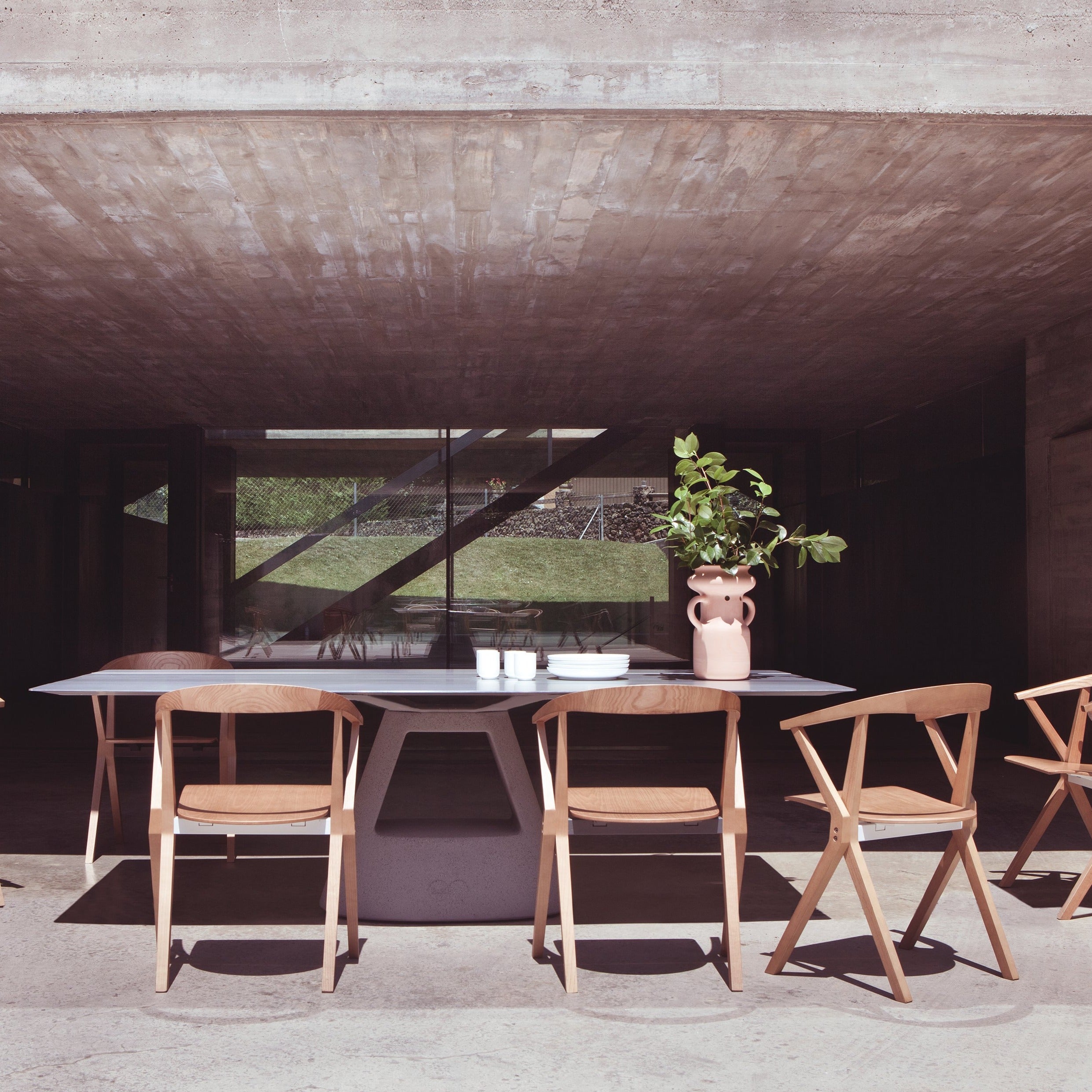 BD Barcelona Design table B - 120 concrete stalas