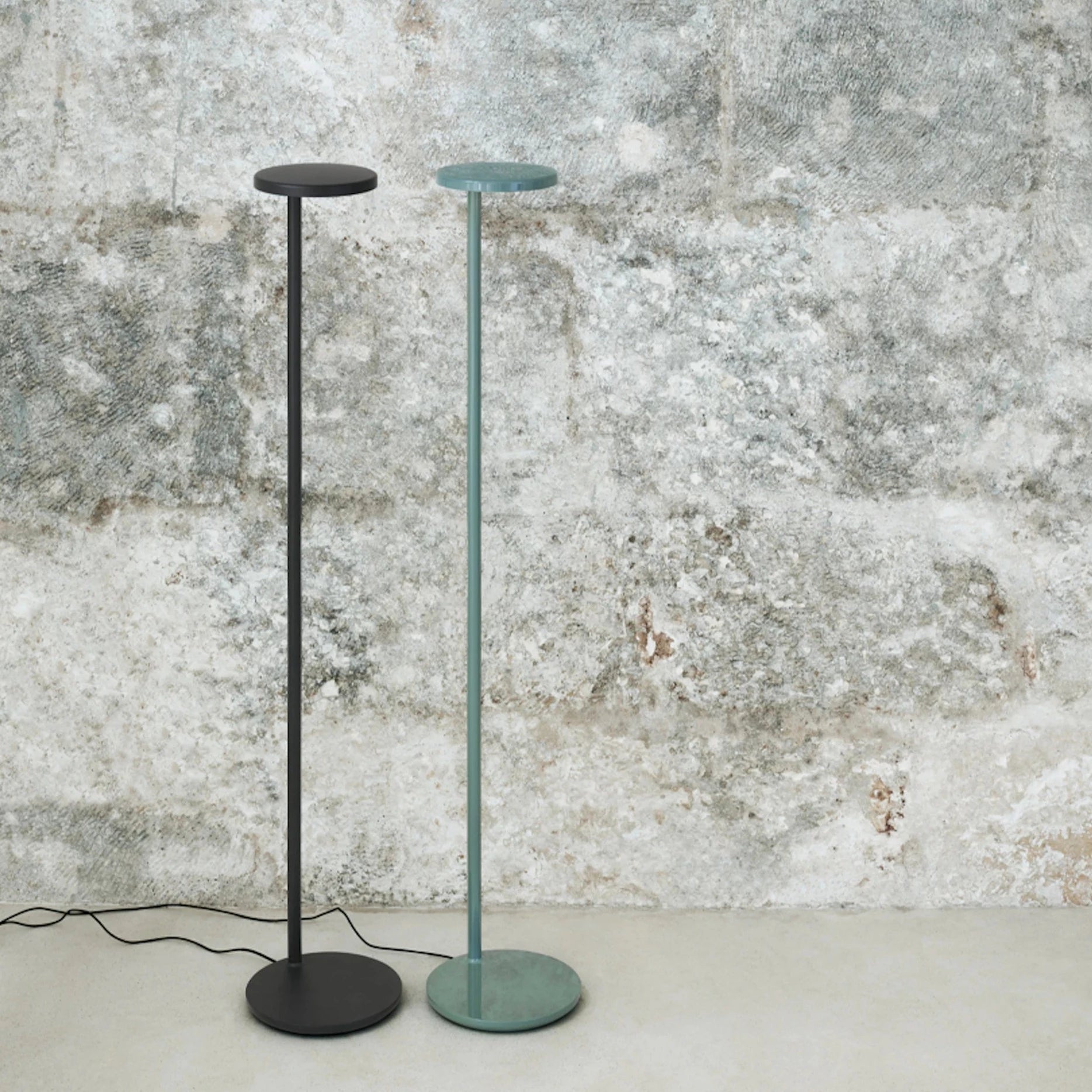 Flos Oblique Floor pastatomas šviestuvas