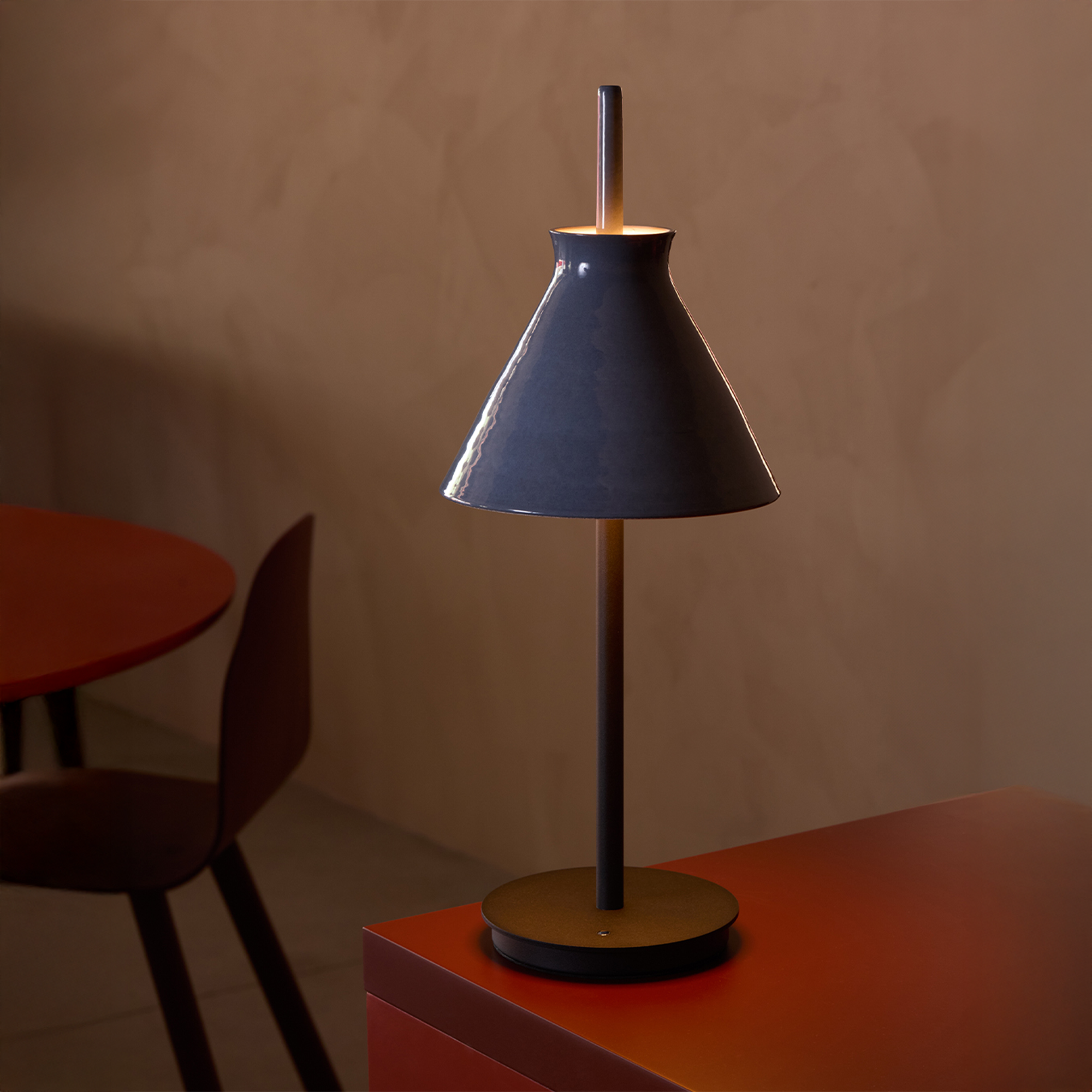 POTT Totana stalinis šviestuvas