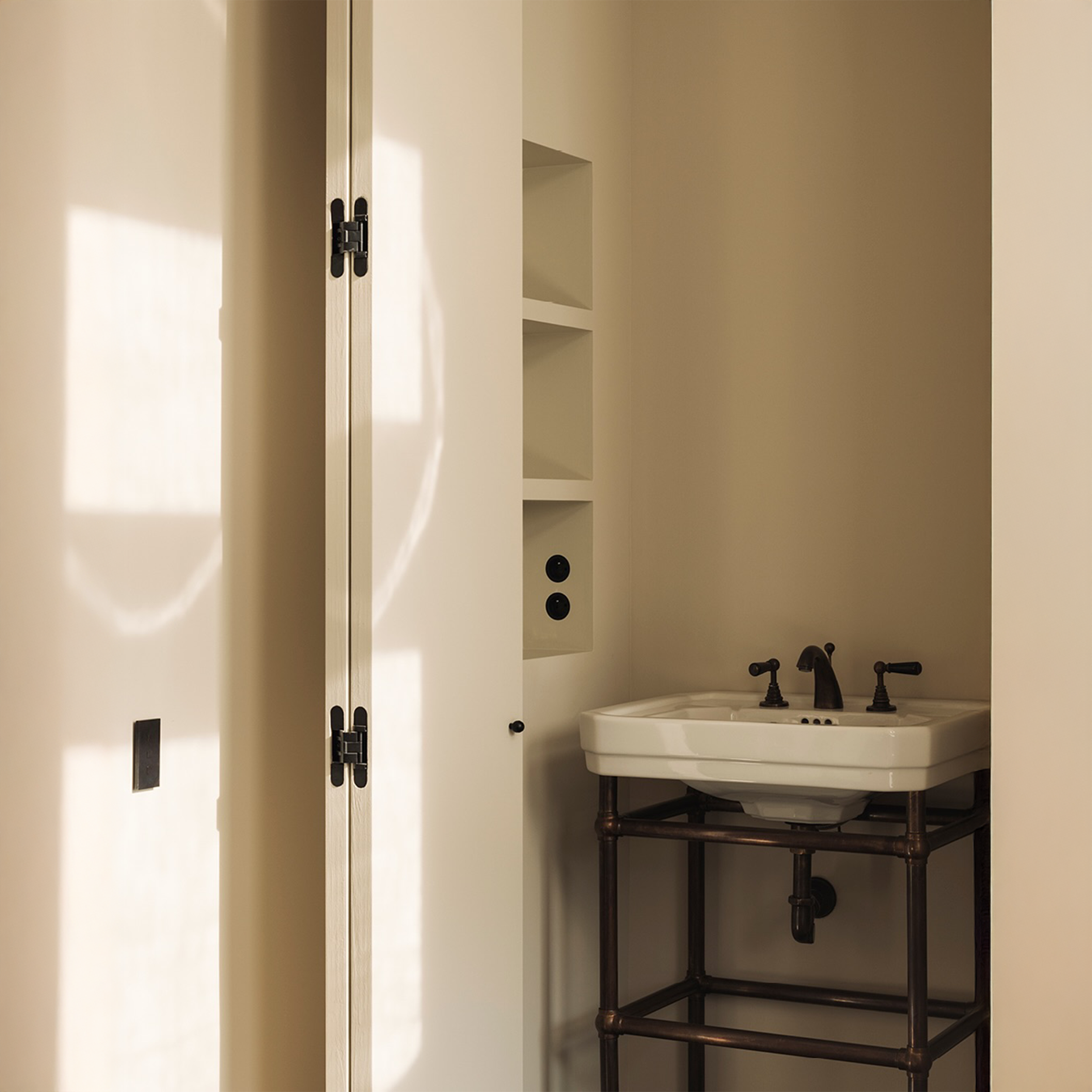 Rond Unifit | sieninė rozetė