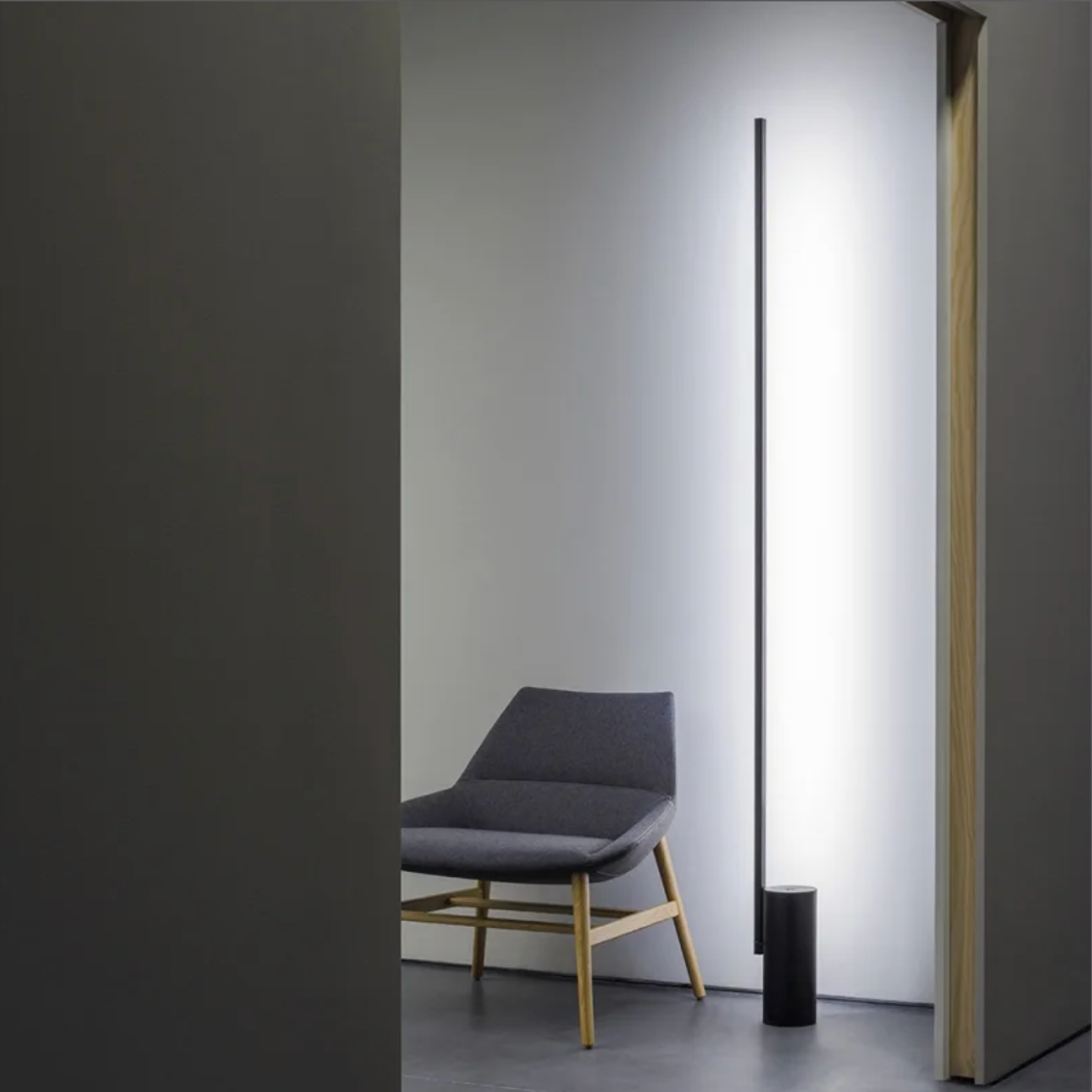 VIBIA STICKS SOLO Floor 7348 pastatomas šviestuvas
