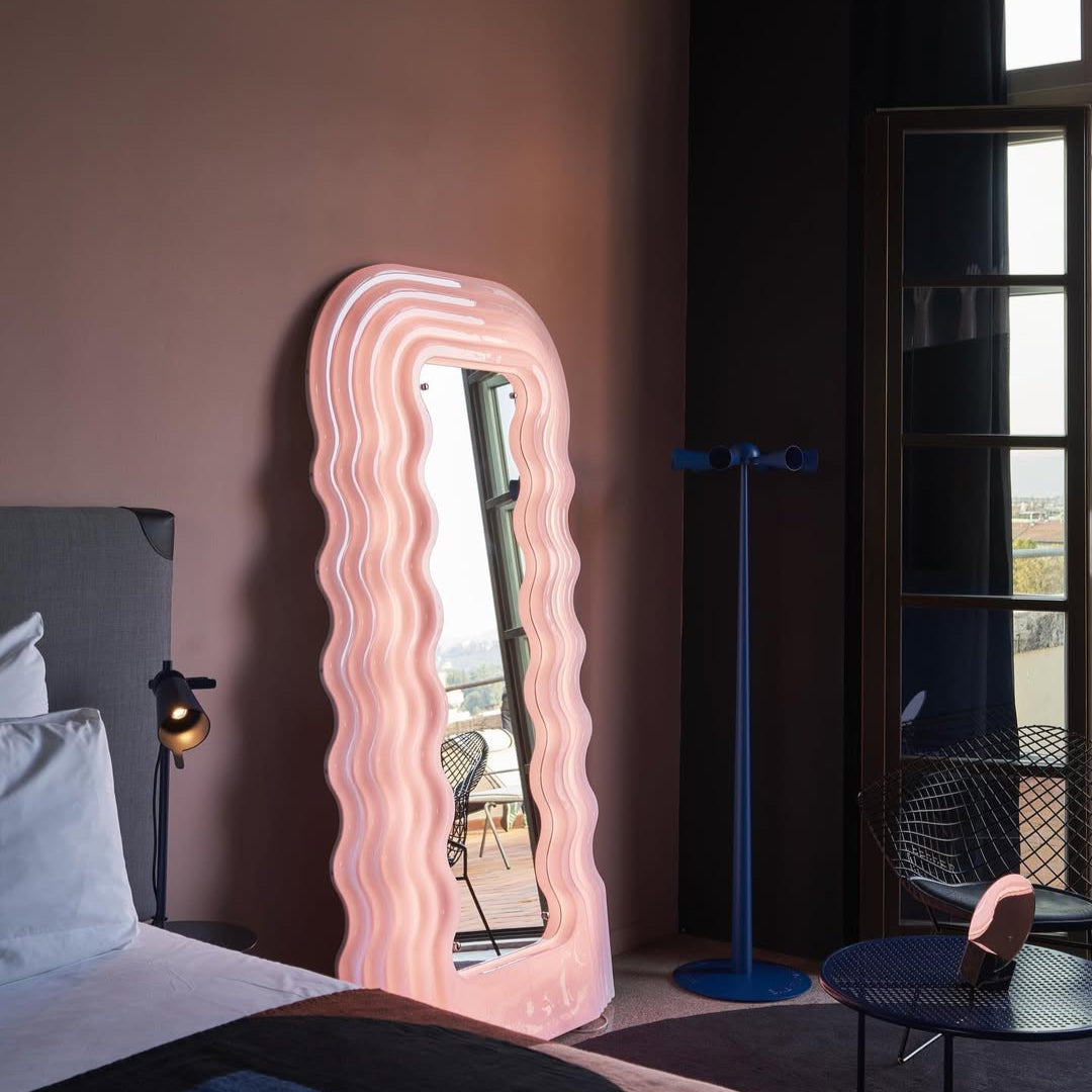 Poltronova Ultrafragola sieninis LED veidrodis