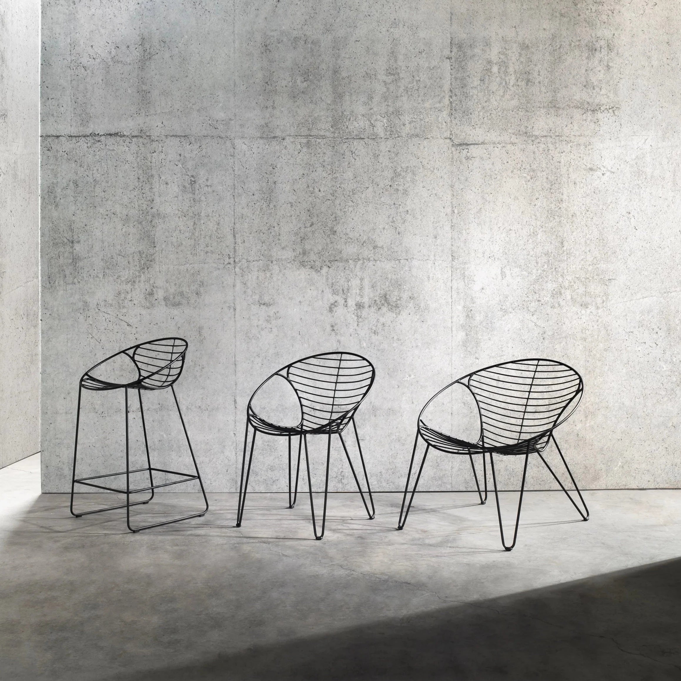 Joli Wire Low Armchair fotelis