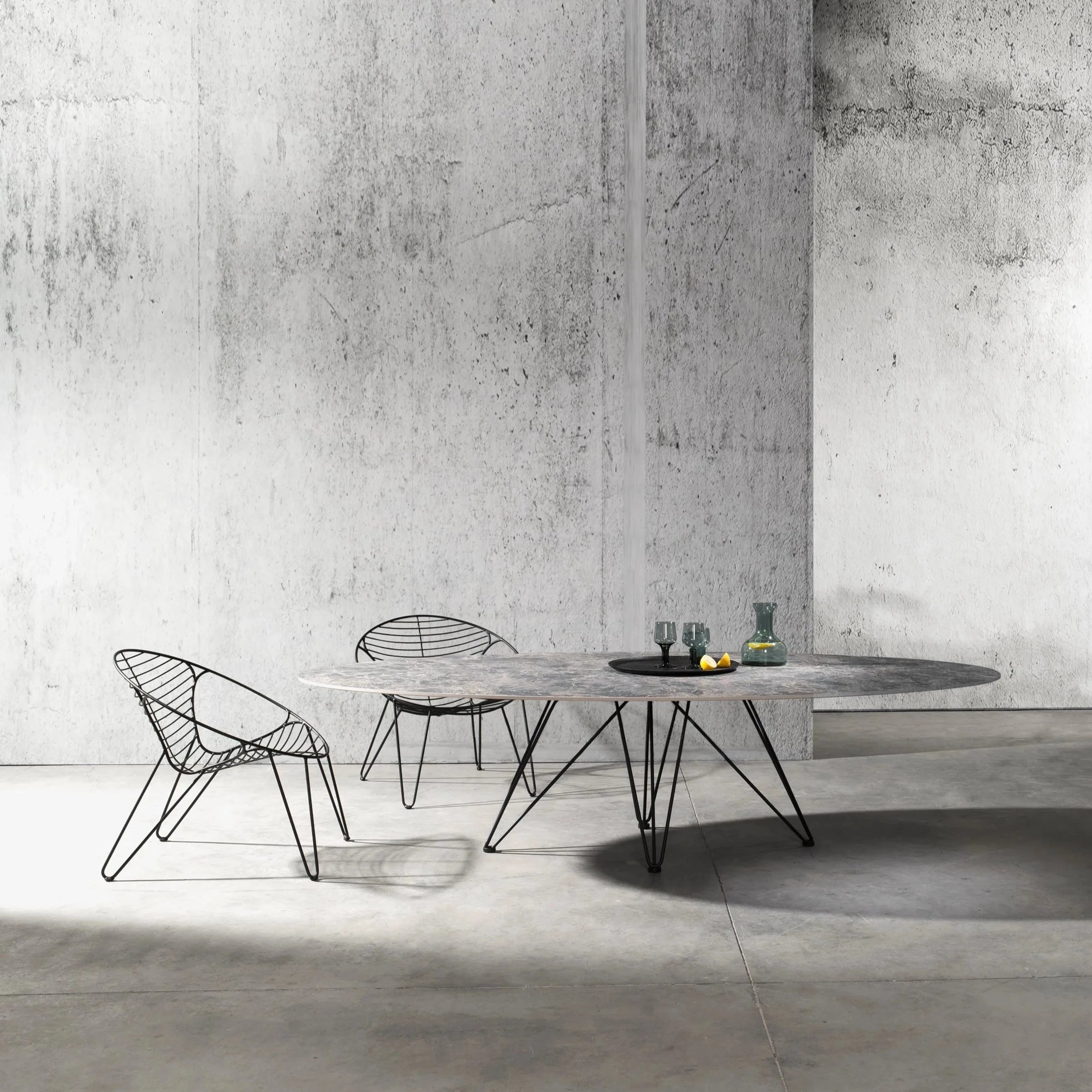Joli Wire Low Armchair fotelis