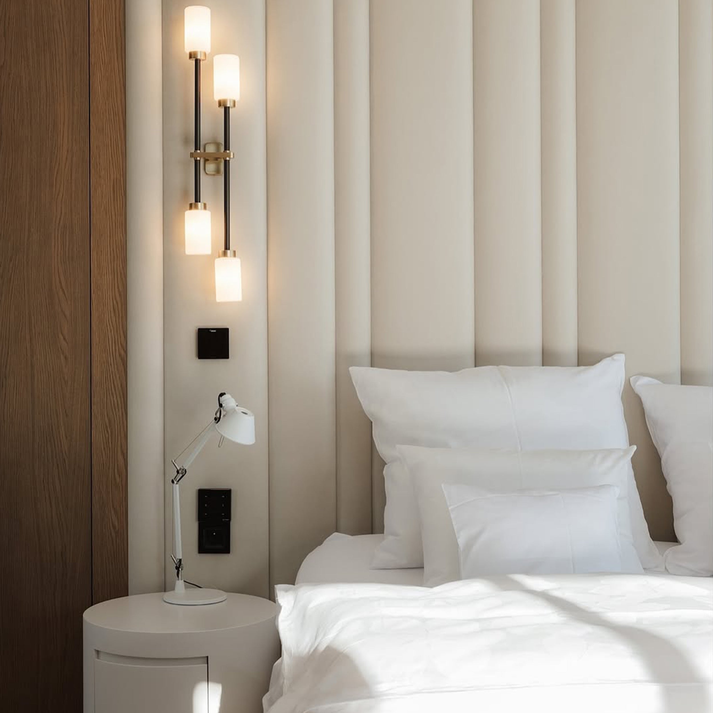 Bert Frank Farol Double sieninis šviestuvas