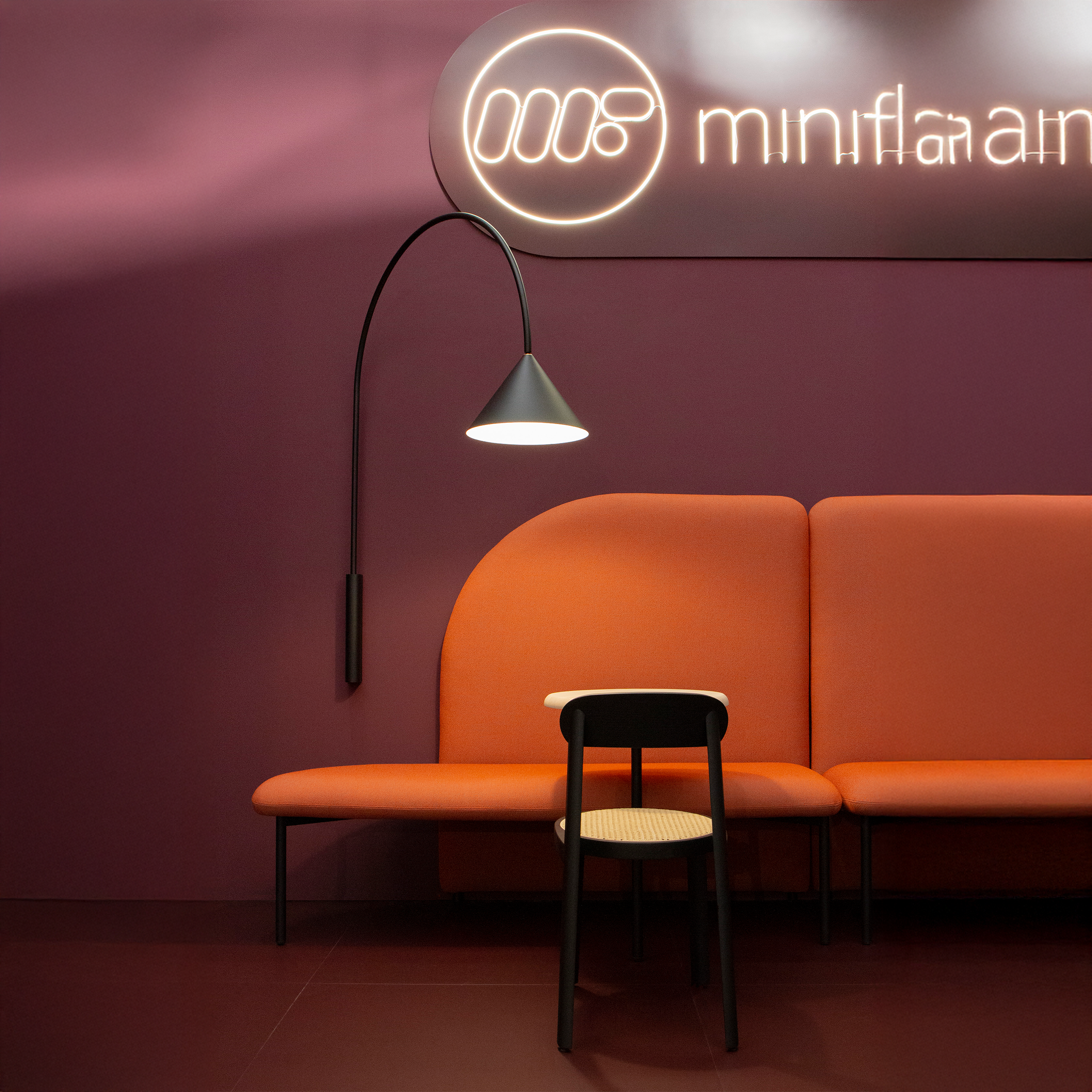 MINIFORMS OZZ WALL sieninis šviestuvas