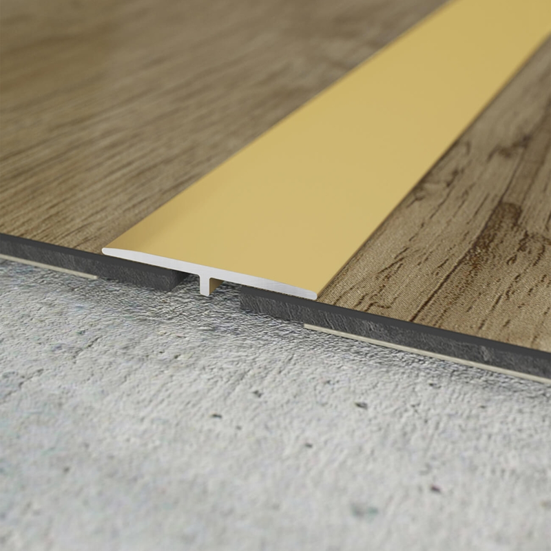 Minimalistinis aliuminio profilis UL25x2 leidžia estetiškai pereiti nuo vienos grindų dangos iki kitos ar sujungti skirtingus grindų raštus medžiagas.