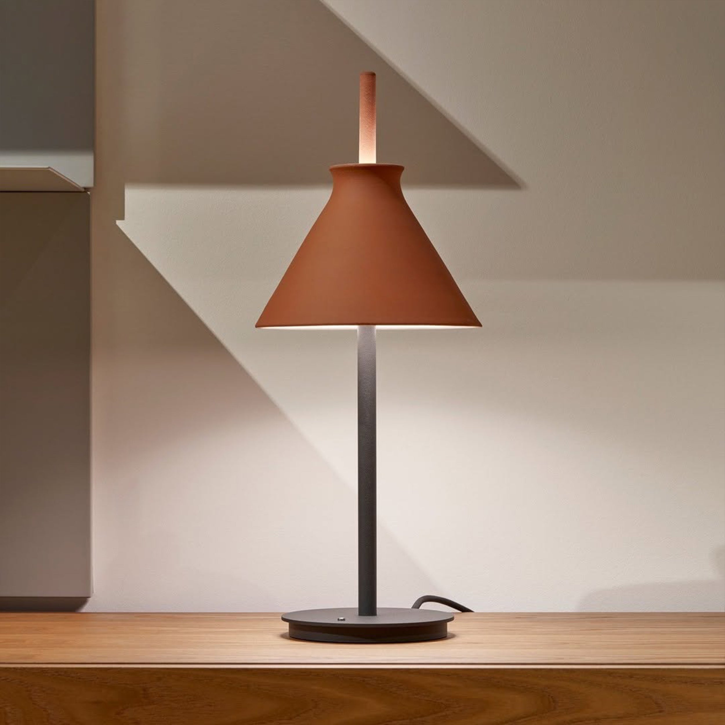 POTT Totana stalinis šviestuvas