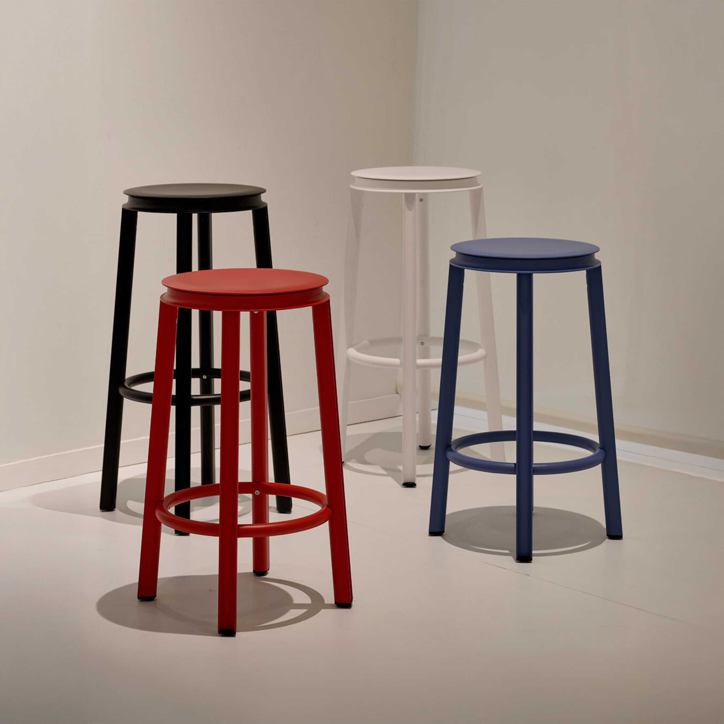 Maxdesign Runout baro kėdė