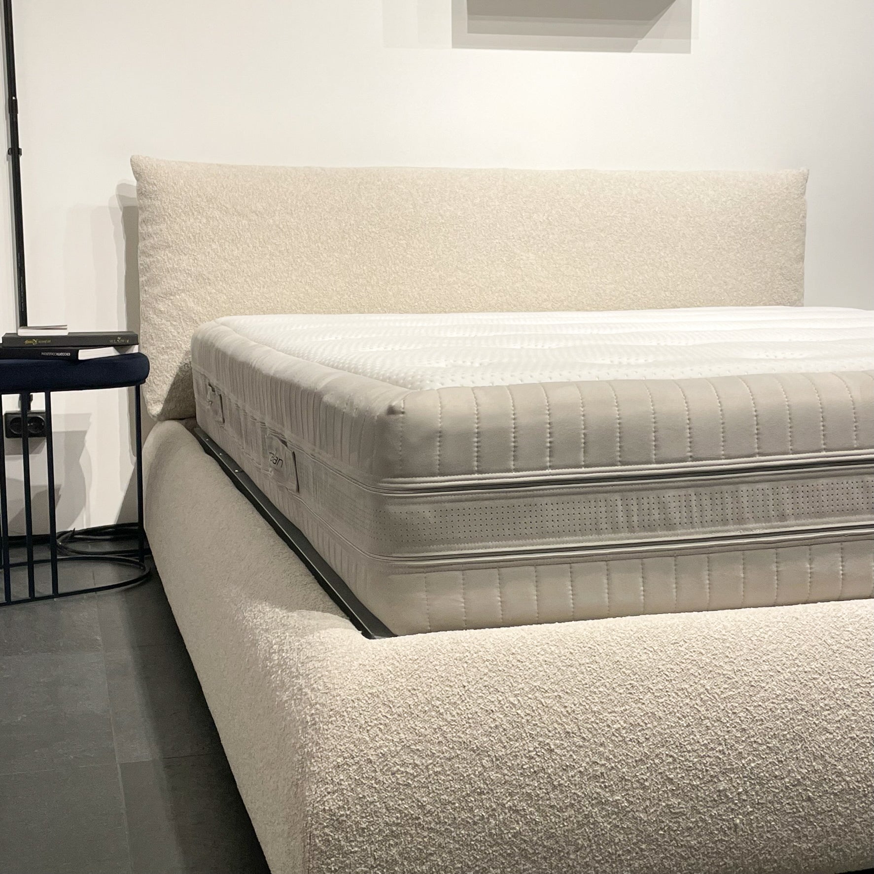 Dorelan Pillow Bouclé Lova su patalynės dėže 160x200