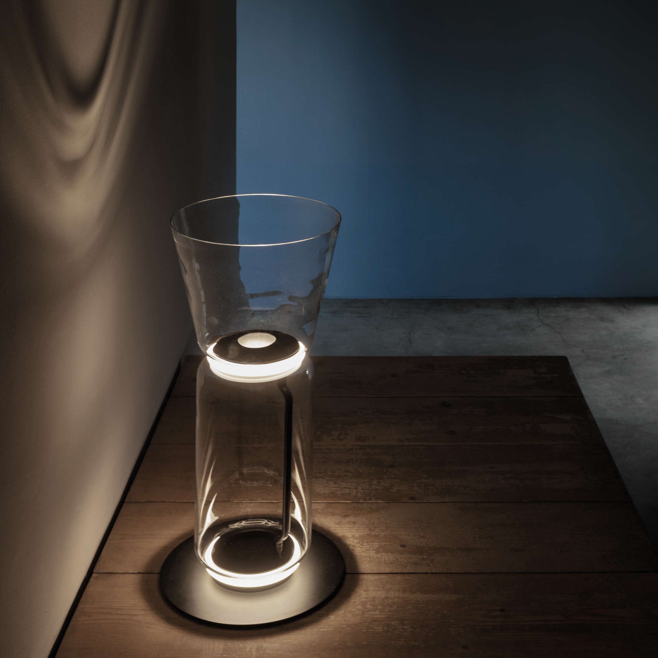 Flos Noctambule Floor High Cylinder Cone pastatomas šviestuvas