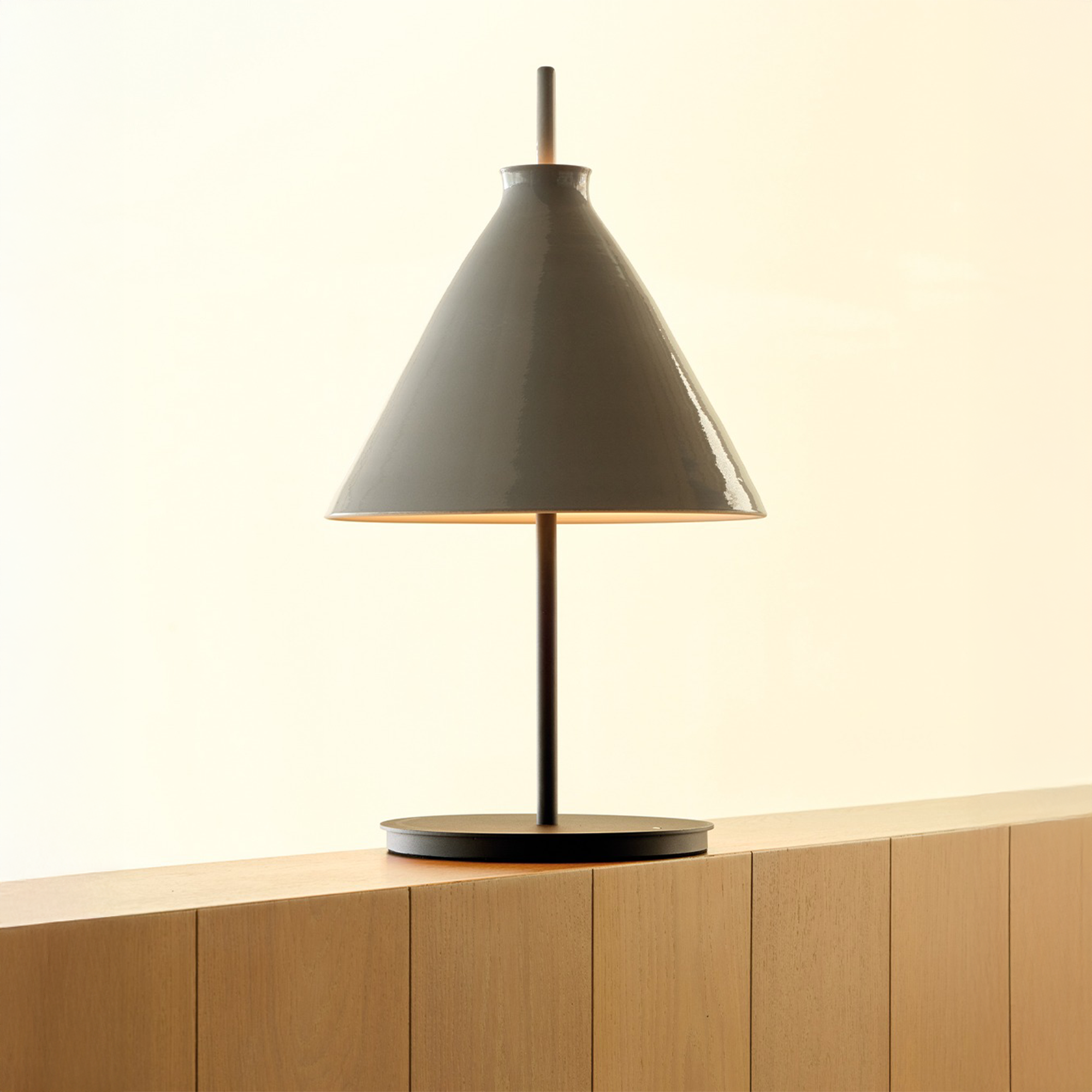 POTT Totana stalinis šviestuvas