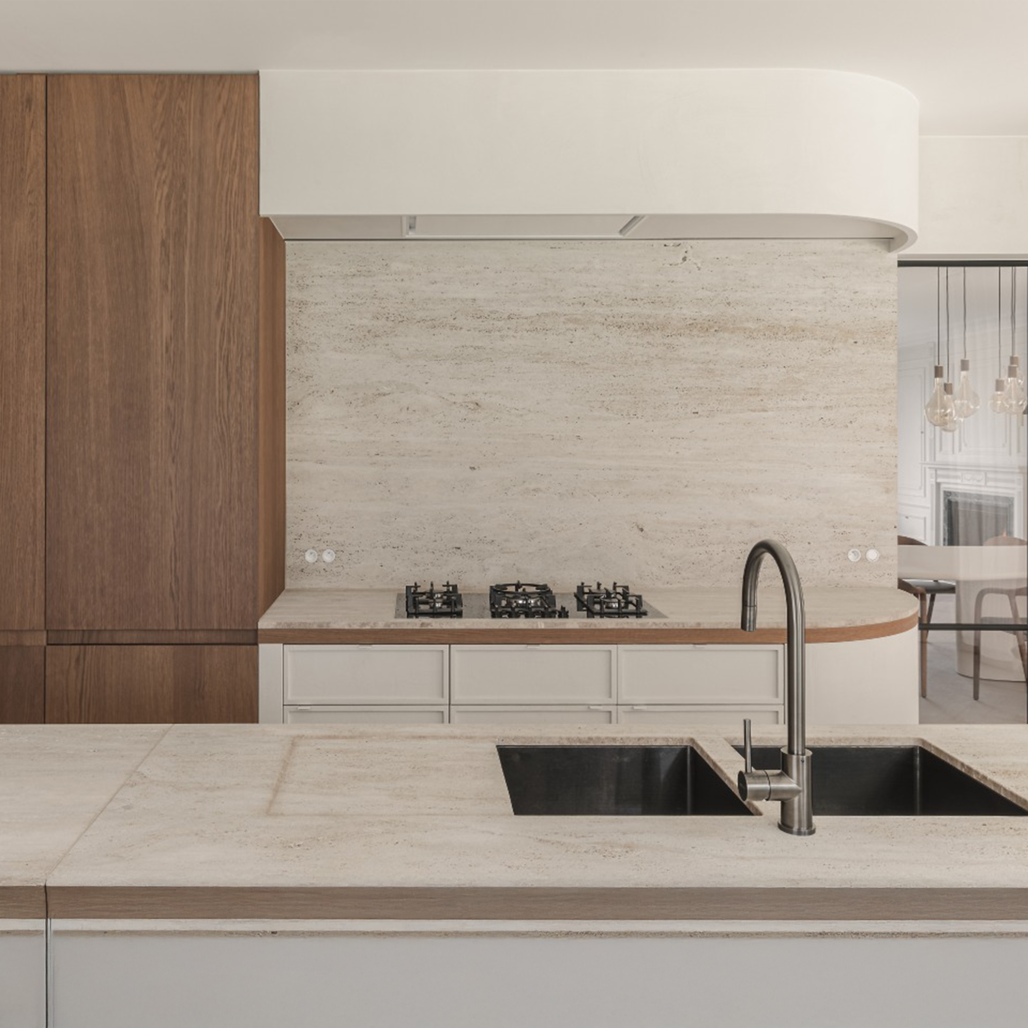 Rond 2.0 | sieninė rozetė (basic plastikinis rėmelis)