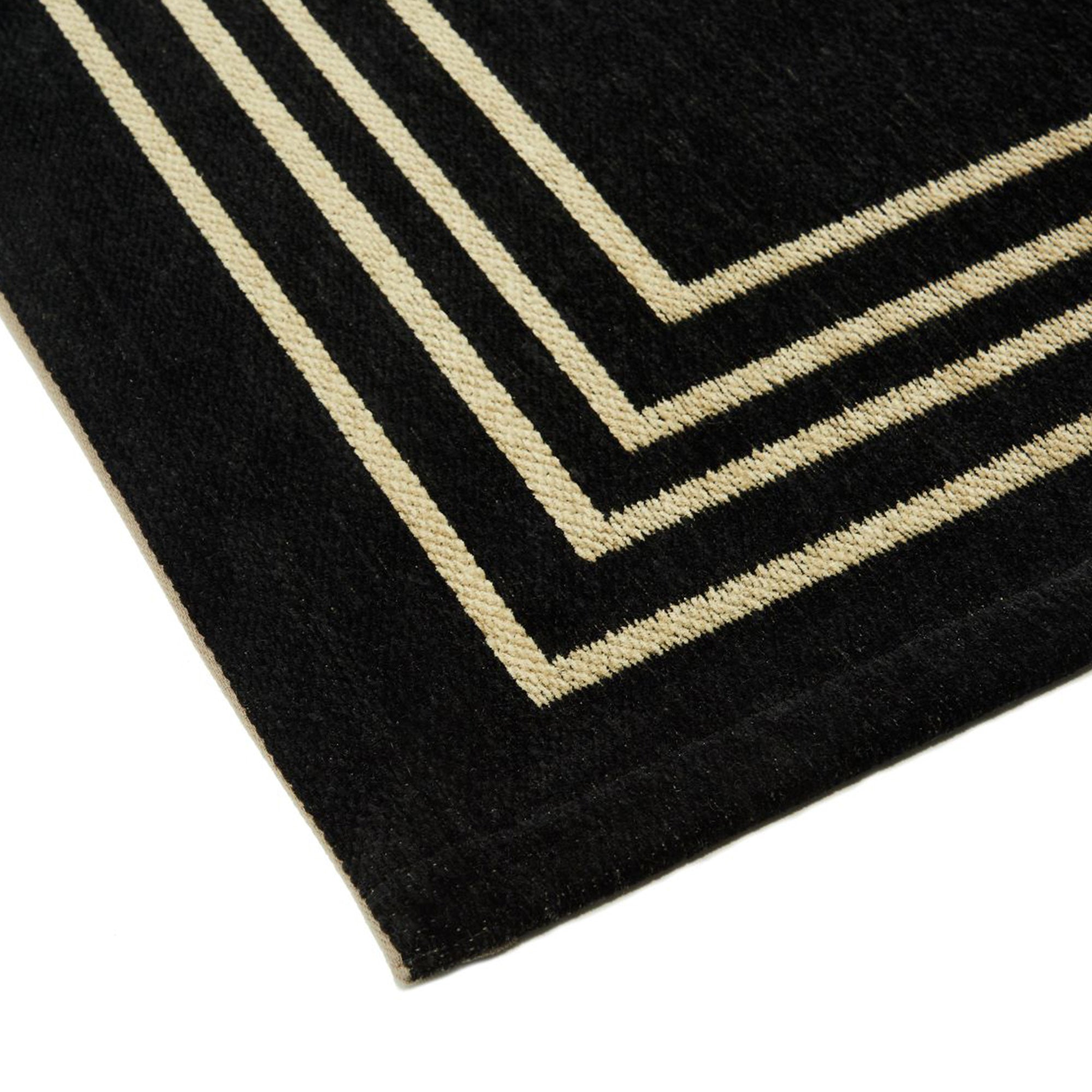 royal black juodos spalvos kilimo kraštelis