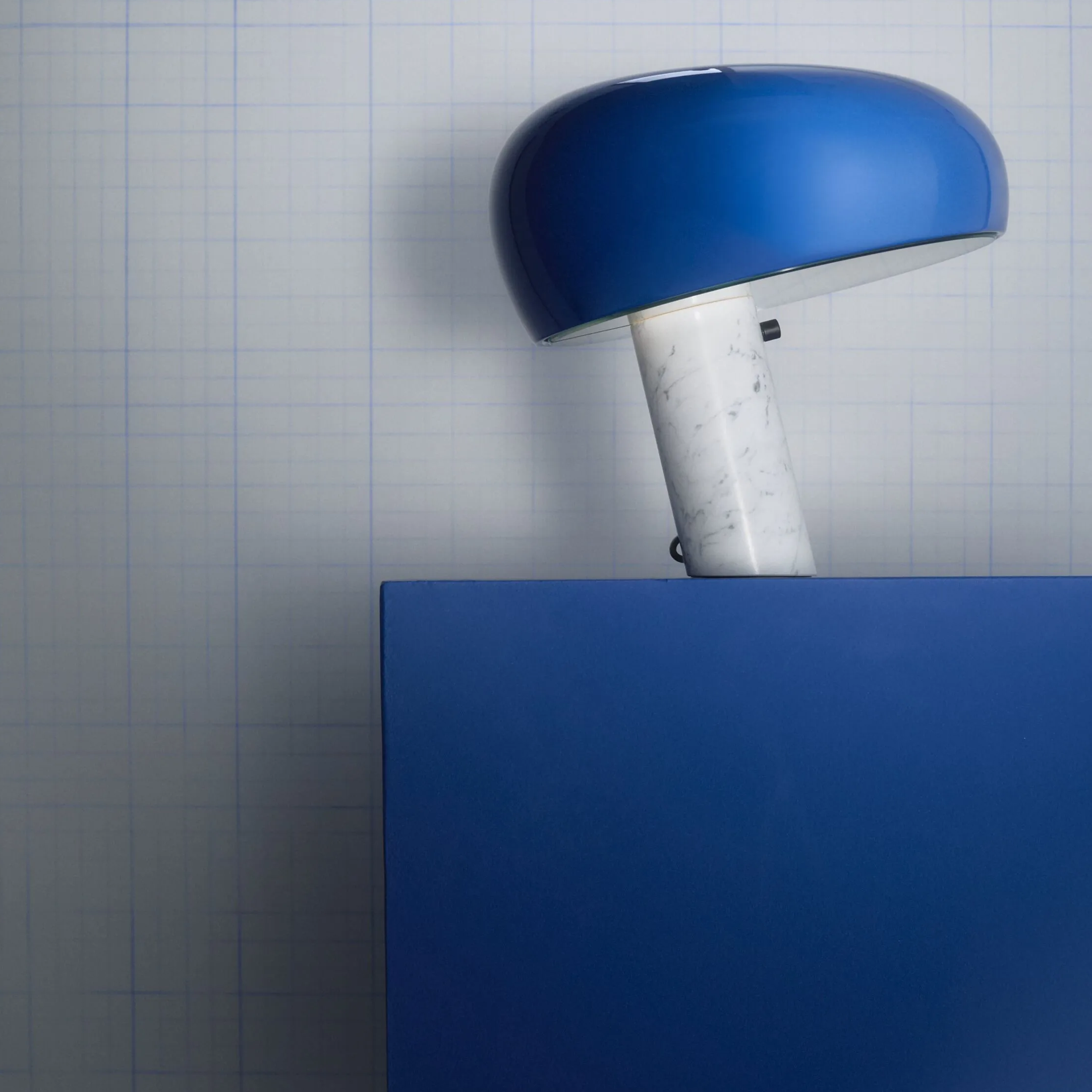 blue navy spalva flos snoopy stalinis sviestuvas
