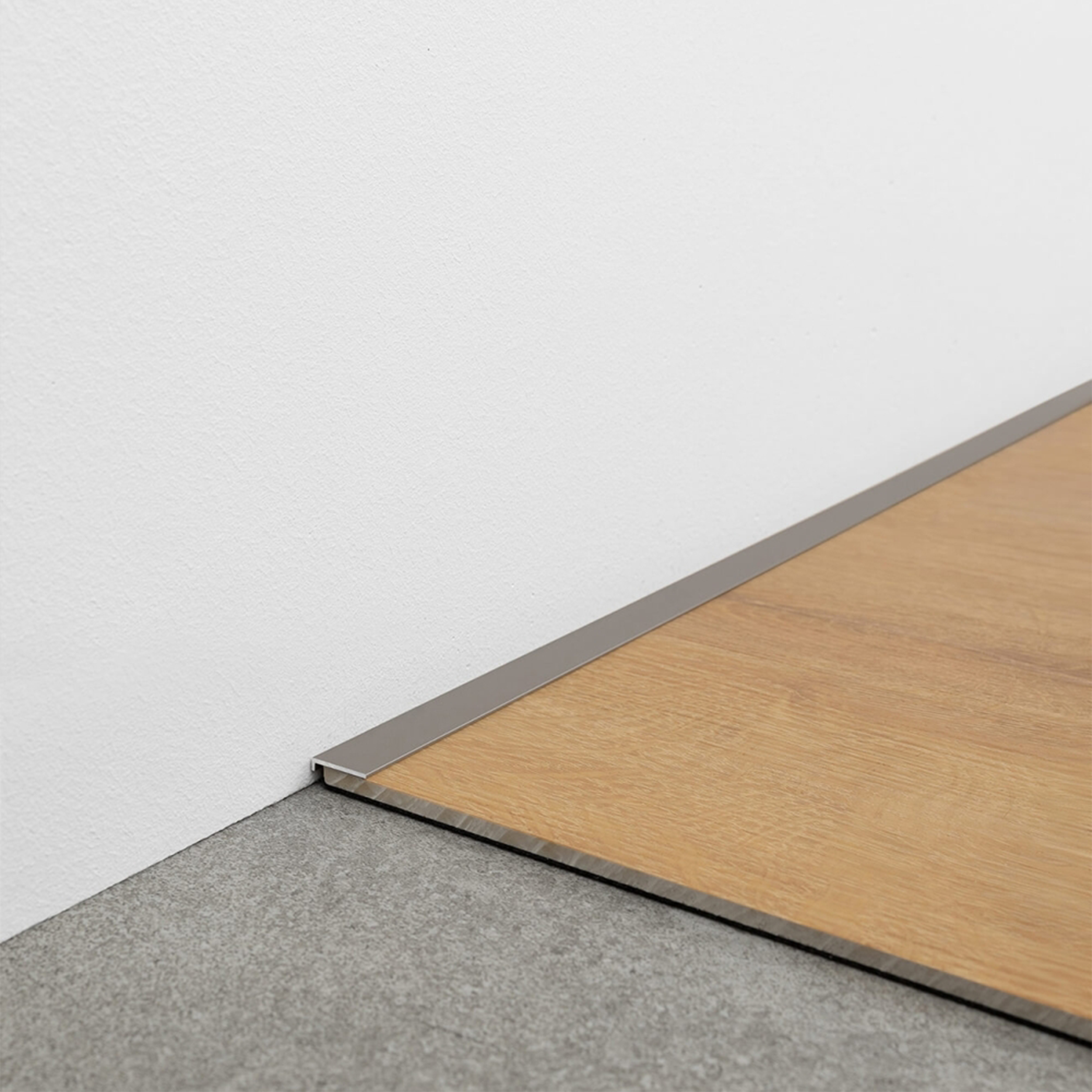 minimalistinės grindjuostės vinilinei dangai al16x2 titan apdaila lengvas ir greitas montavimas