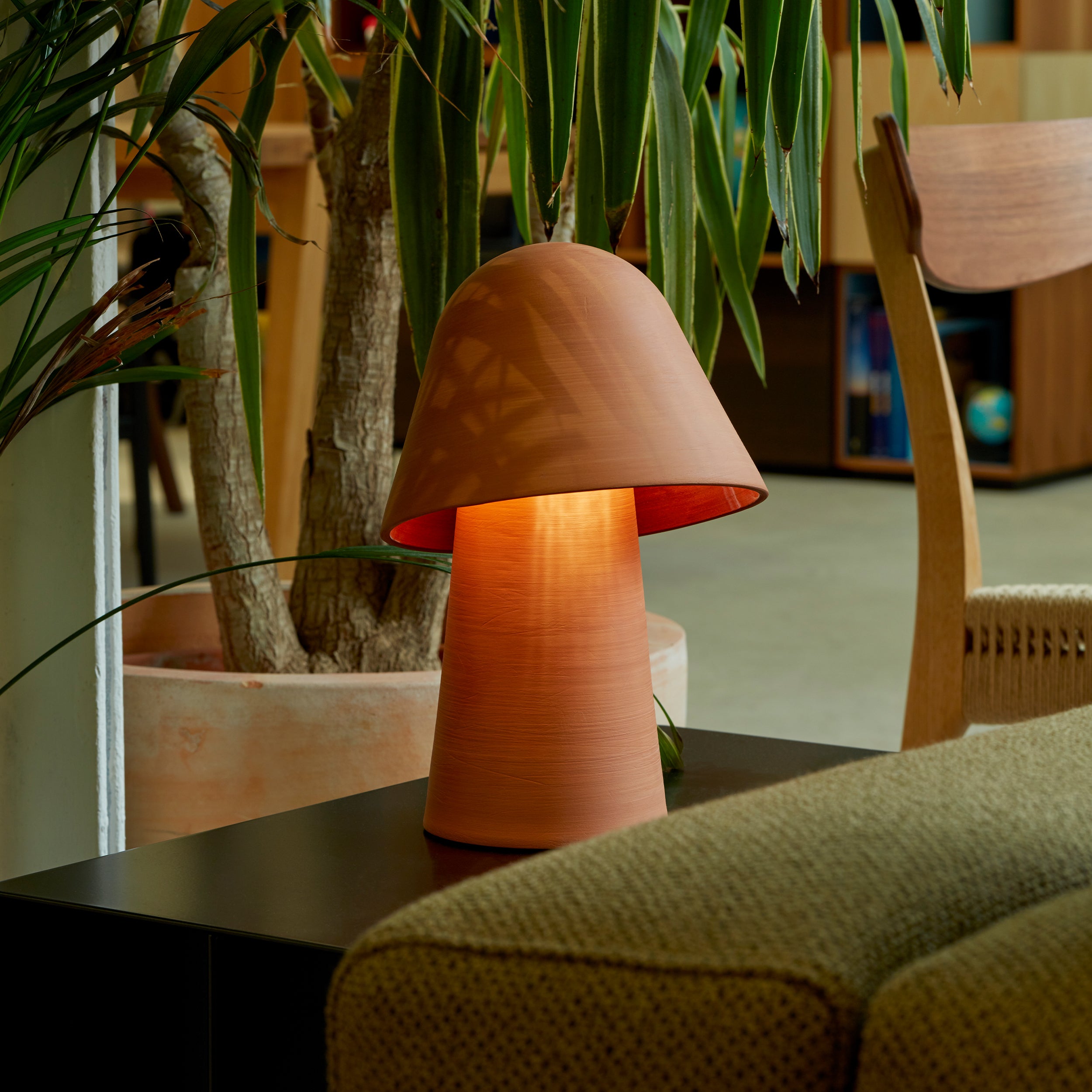 POTT Okina stalinis šviestuvas